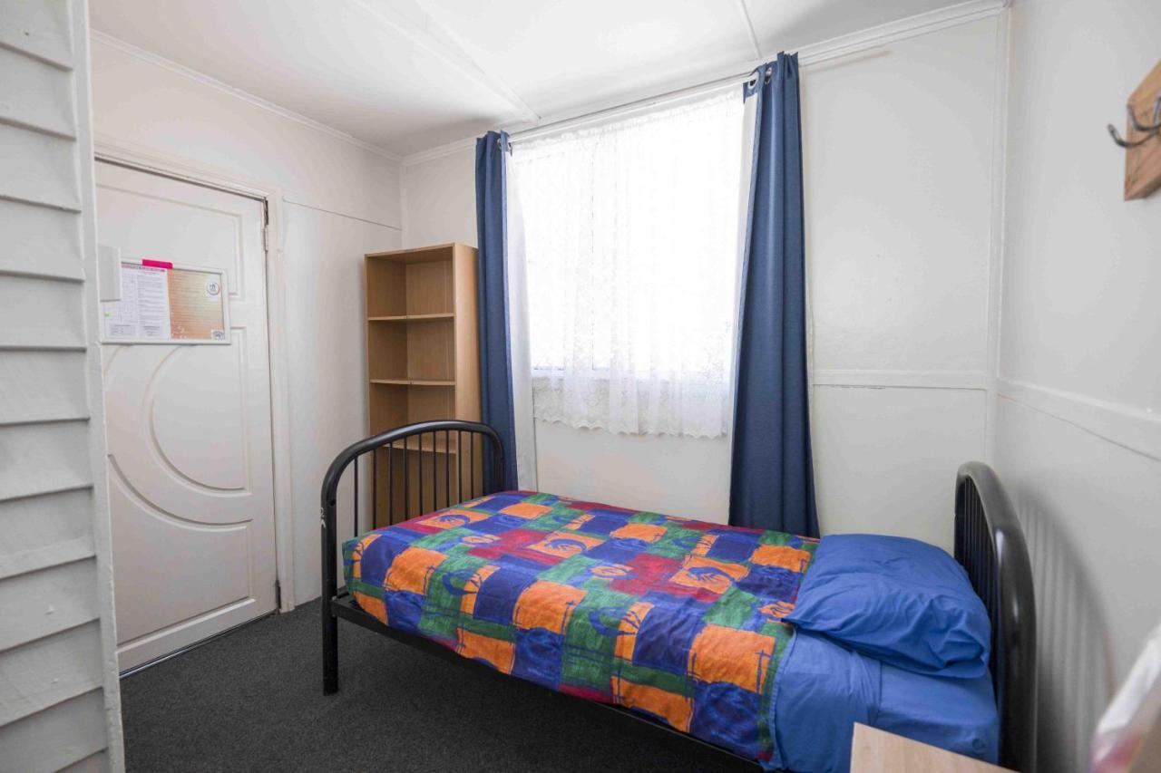 Хостел Dolphin Retreat Bunbury Yha Экстерьер фото