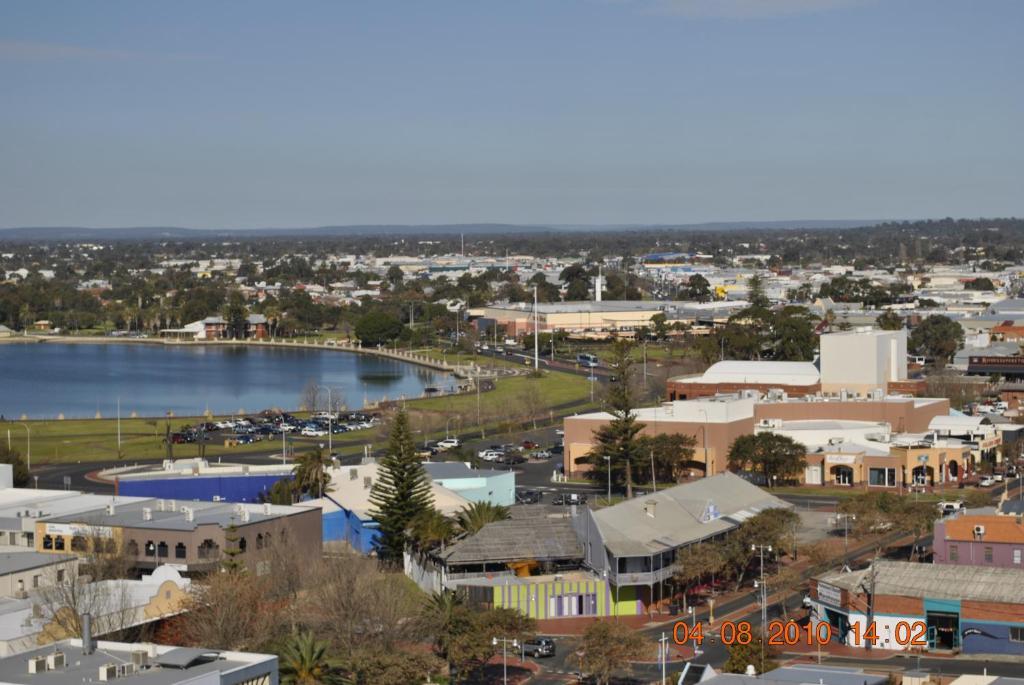 Хостел Dolphin Retreat Bunbury Yha Экстерьер фото