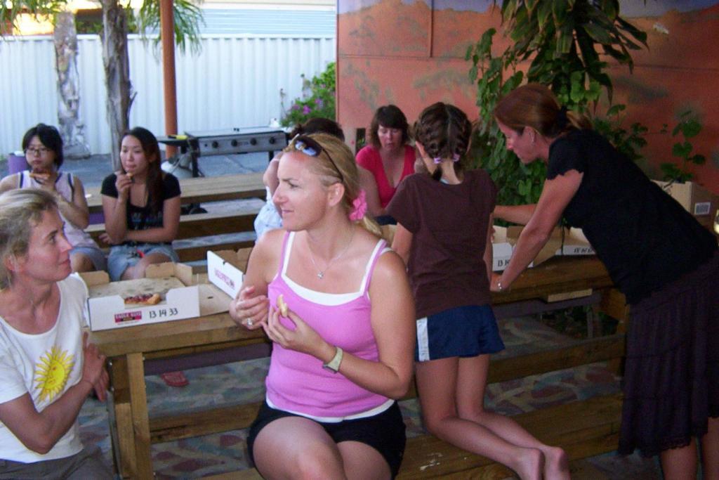 Хостел Dolphin Retreat Bunbury Yha Экстерьер фото